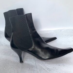 Donald  J. Pliner Pointy Toe Ankle Boot Lysa Size 7.5M